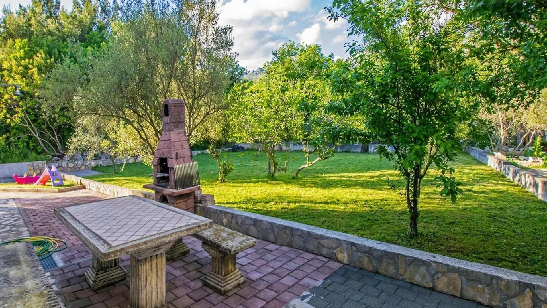 Apartment In Seline With Terrace, Near The Beach Starigrad Paklenica