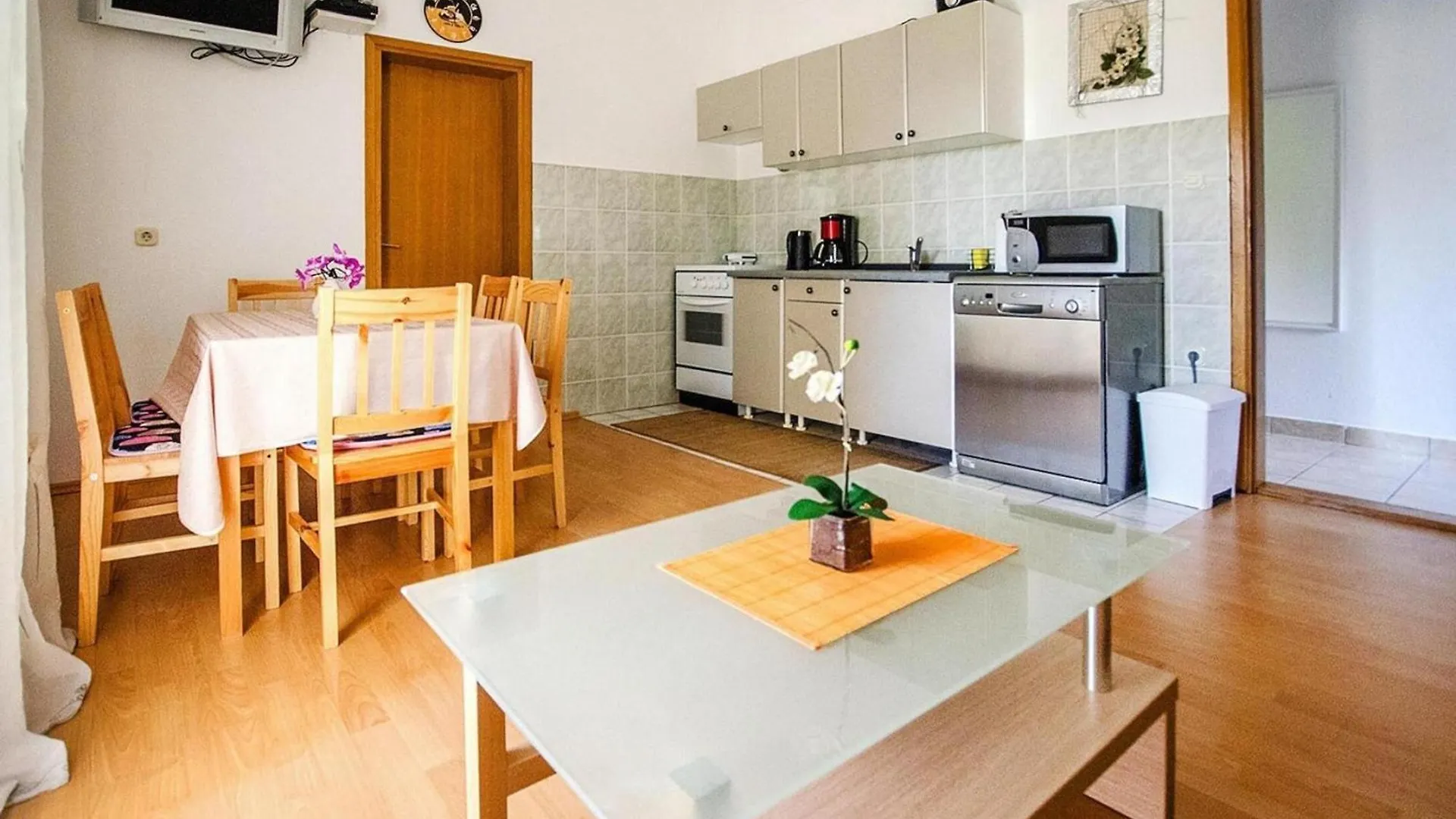 Apartment In Seline With Terrace, Near The Beach Starigrad Paklenica